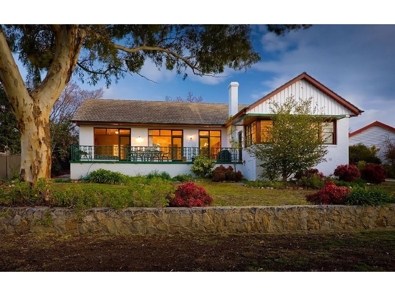 34 Queen Elizabeth Drive, Tallangatta VIC 3700
