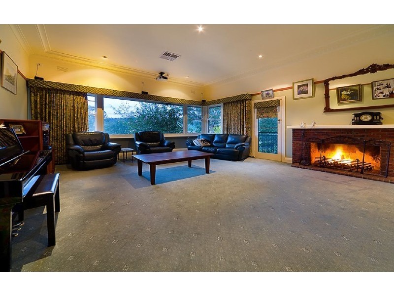 34 Queen Elizabeth Drive, Tallangatta VIC 3700