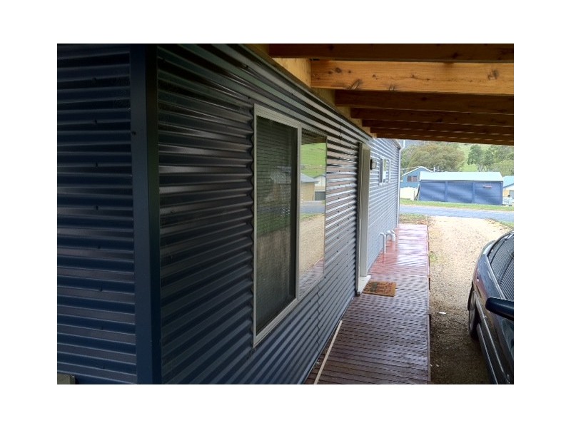 11 Eustace Street, Dartmouth VIC 3701