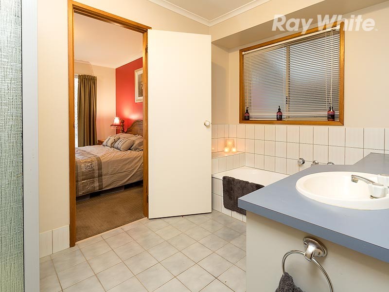 5 Universal Court, Wodonga VIC 3690