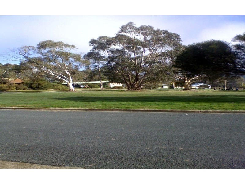 2 Cross Avenue, Dartmouth VIC 3701