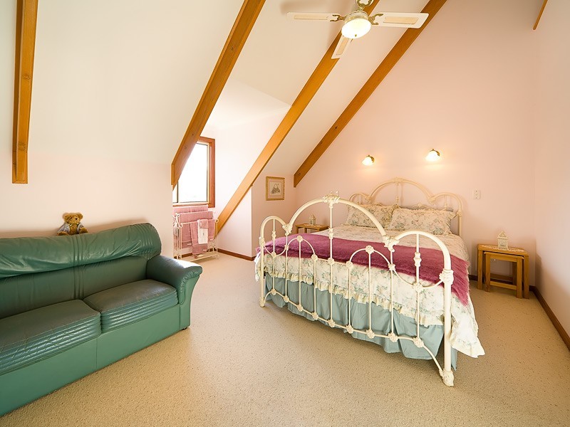 2 Drummond Street, Eskdale VIC 3701