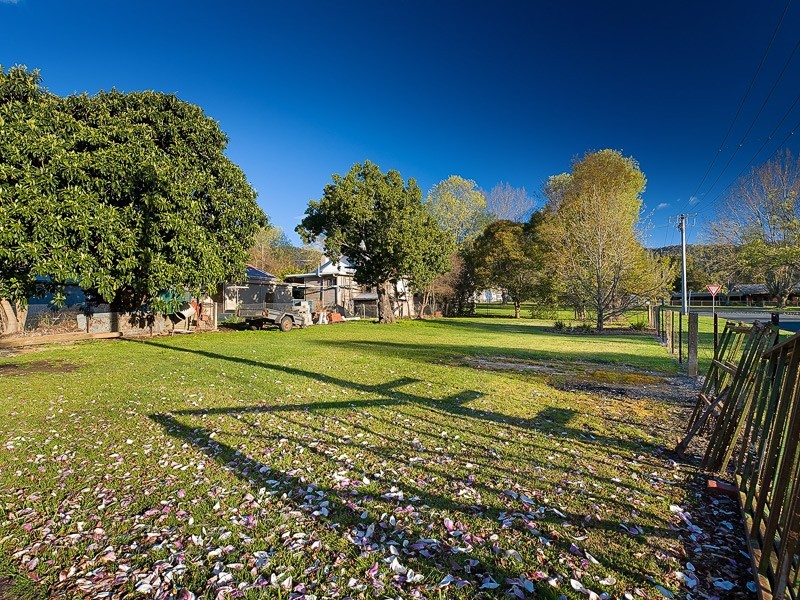 2 Drummond Street, Eskdale VIC 3701