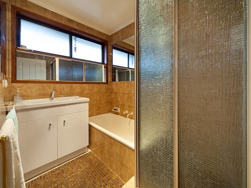 11 Wattle Court, Wodonga VIC 3690