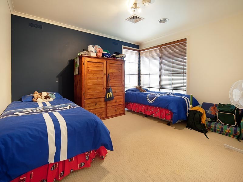 11 Wattle Court, Wodonga VIC 3690