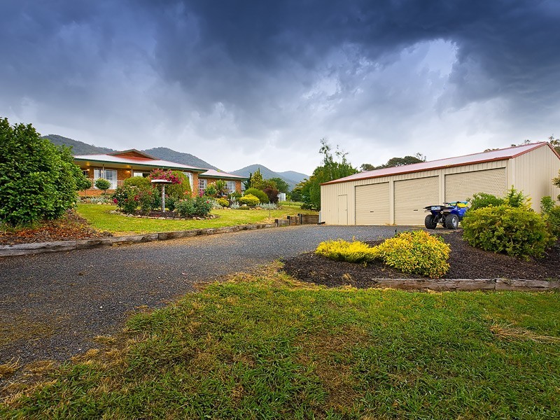 5 Hull Street, Dederang VIC 3691