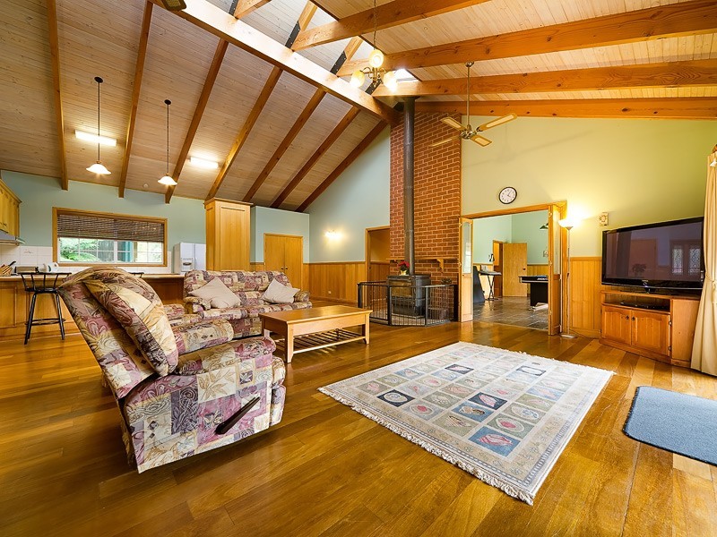 8 Wallace Road, Allans Flat VIC 3691