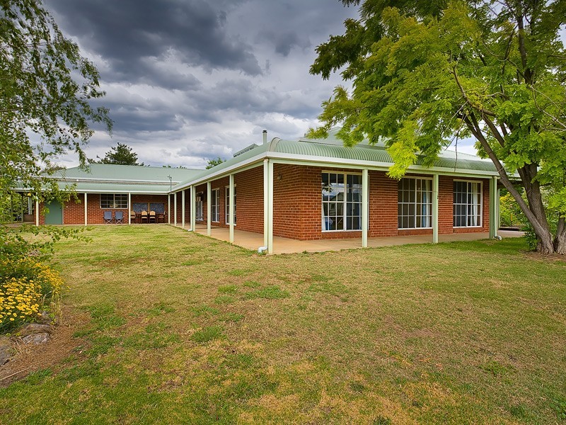 8 Wallace Road, Allans Flat VIC 3691