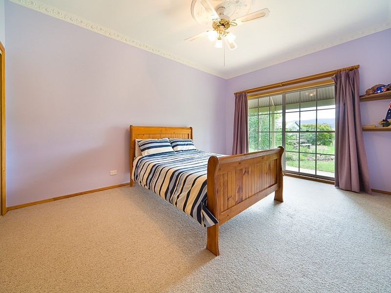 8 Wallace Road, Allans Flat VIC 3691