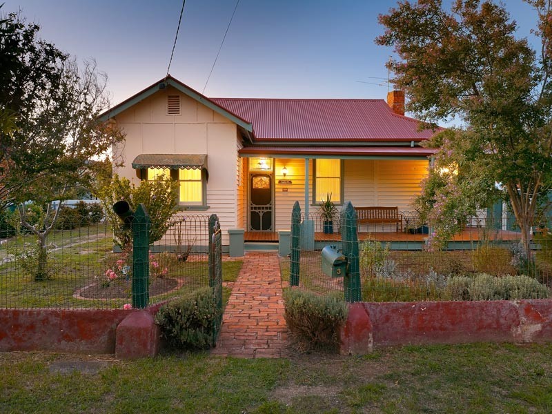 3 Victoria Street, Chiltern VIC 3683