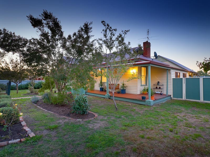3 Victoria Street, Chiltern VIC 3683