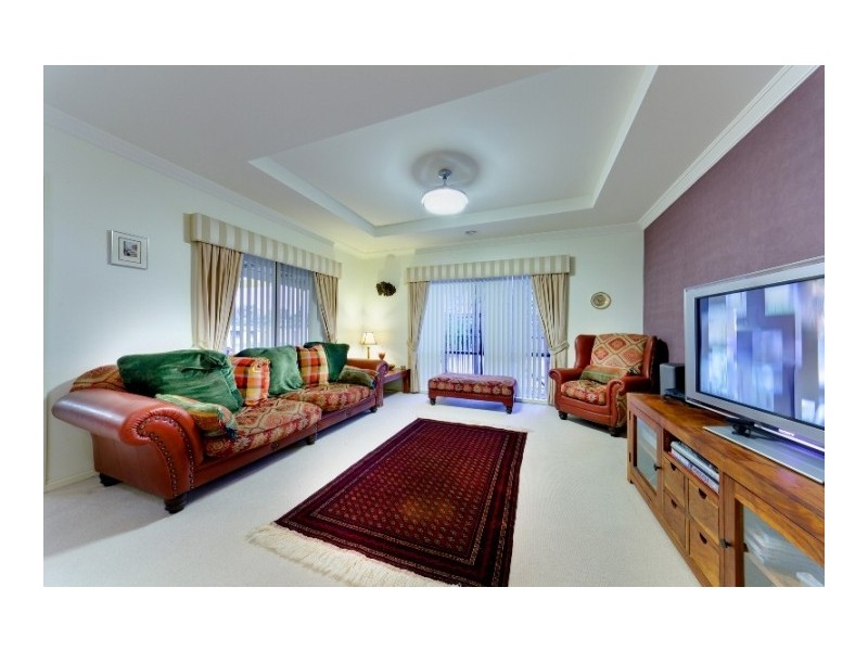 18 Parkfield Drive, Wodonga VIC 3690