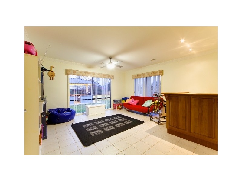 18 Parkfield Drive, Wodonga VIC 3690