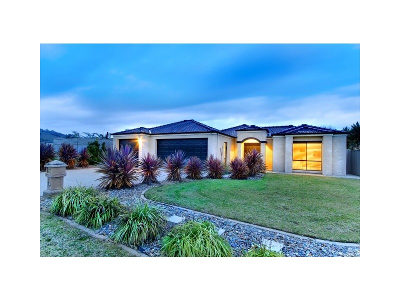 18 Parkfield Drive, Wodonga VIC 3690