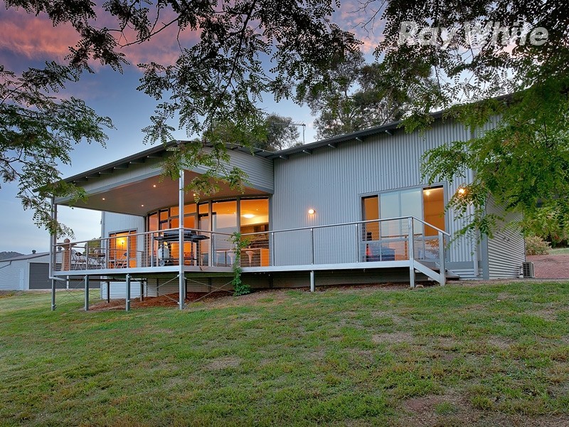 684 Kiewa East Road, Huon VIC 3695