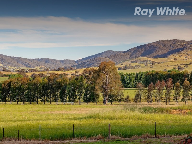 684 Kiewa East Road, Huon VIC 3695