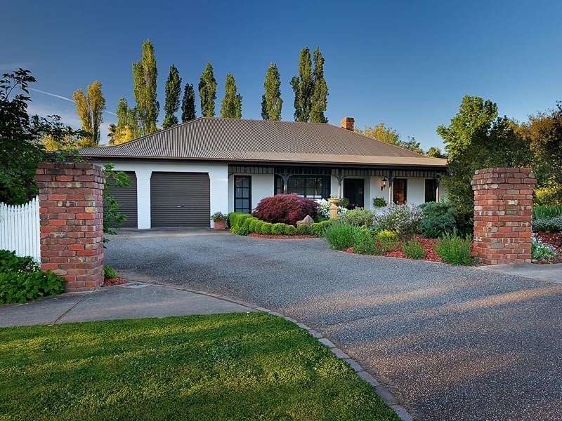 14  Dominic Drive, Wodonga VIC 3690
