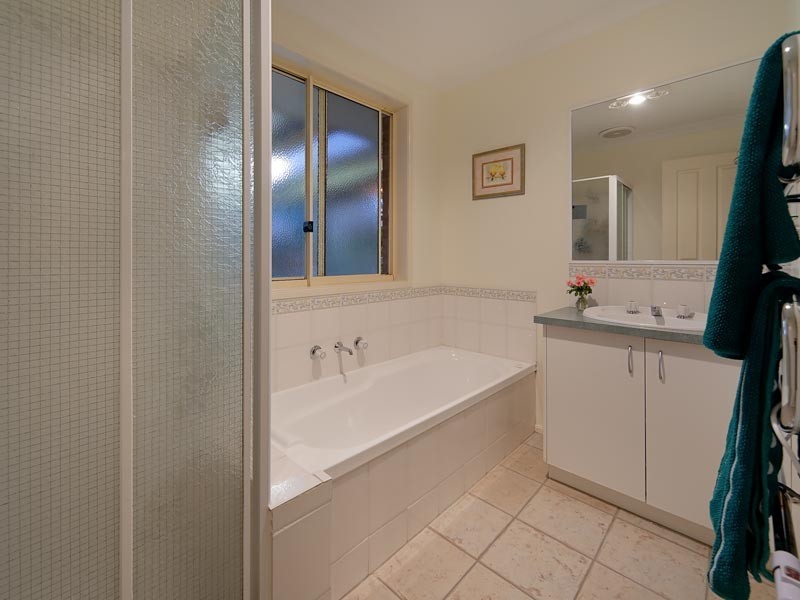 1/2 Mortlock Drive, Wodonga VIC 3690