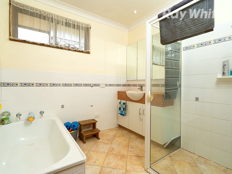 27 Craig Drive, Bellbridge VIC 3691