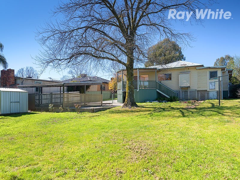 15 Huon Kiewa Road, Tangambalanga VIC 3691