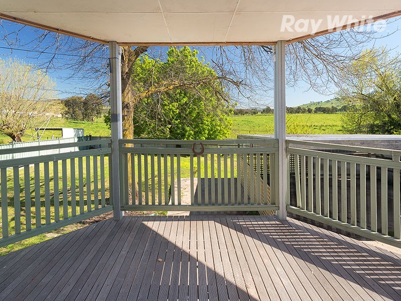 15 Huon Kiewa Road, Tangambalanga VIC 3691