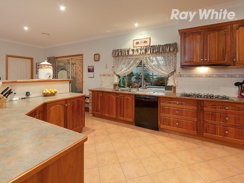 9 Innisfree Drive, Wodonga VIC 3690