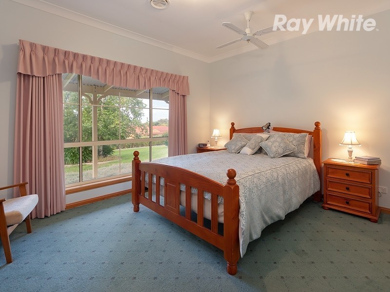 9 Innisfree Drive, Wodonga VIC 3690