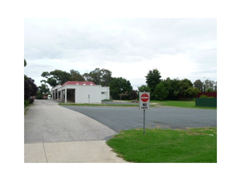 8 and 7 High and Day Streets, Wodonga VIC 3690