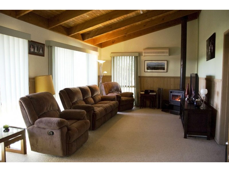 21 Epsom Road, Chiltern VIC 3683