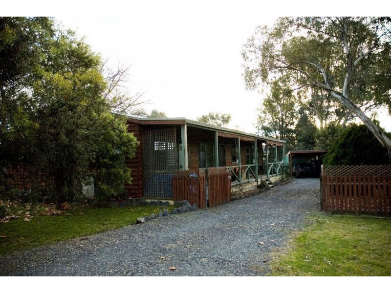 21 Epsom Road, Chiltern VIC 3683