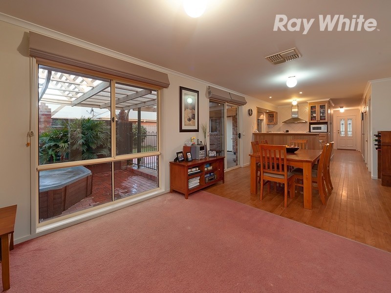 8 Mashie Way, Wodonga VIC 3690