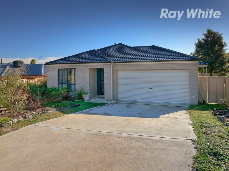 4 Benjamin Boulevard, Tangambalanga VIC 3691