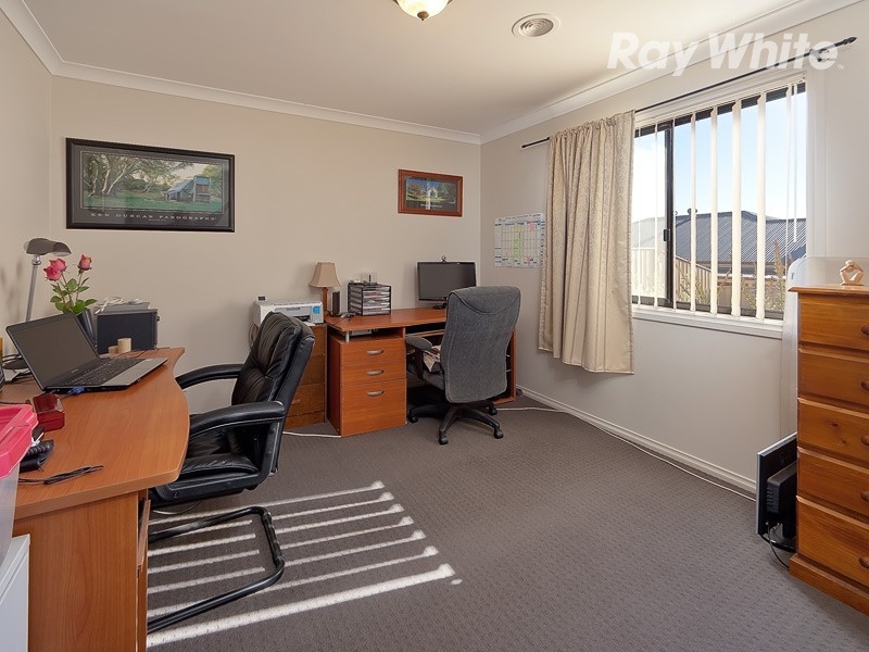 4 Benjamin Boulevard, Tangambalanga VIC 3691