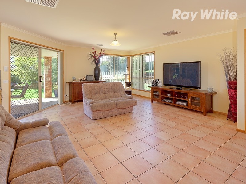 6 Krueger Street, Baranduda VIC 3691