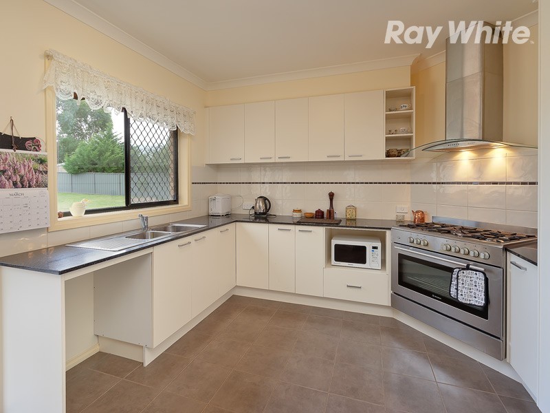 29 Albert Road, Chiltern VIC 3683