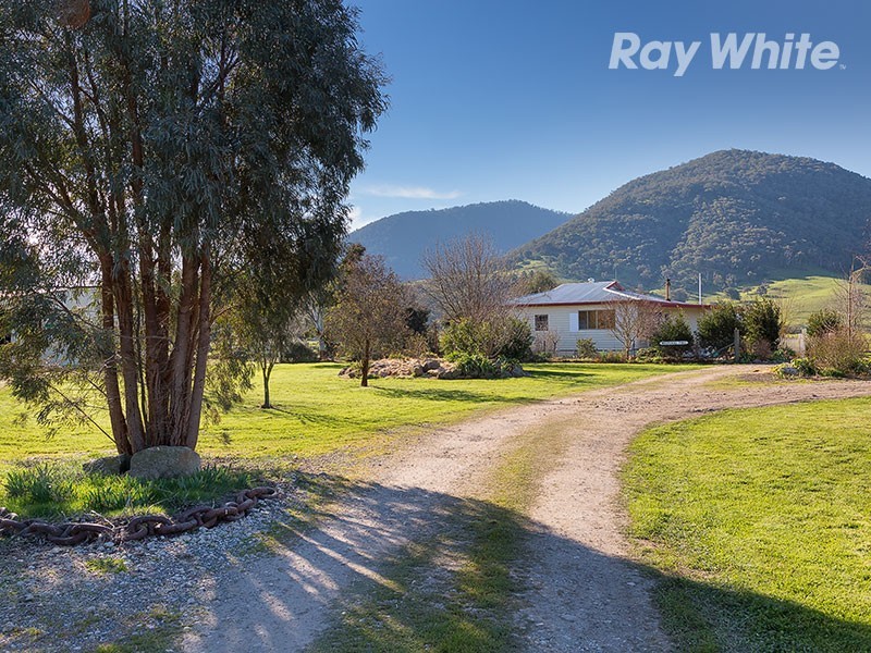 8078 Murray Valley Highway, Bullioh VIC 3700