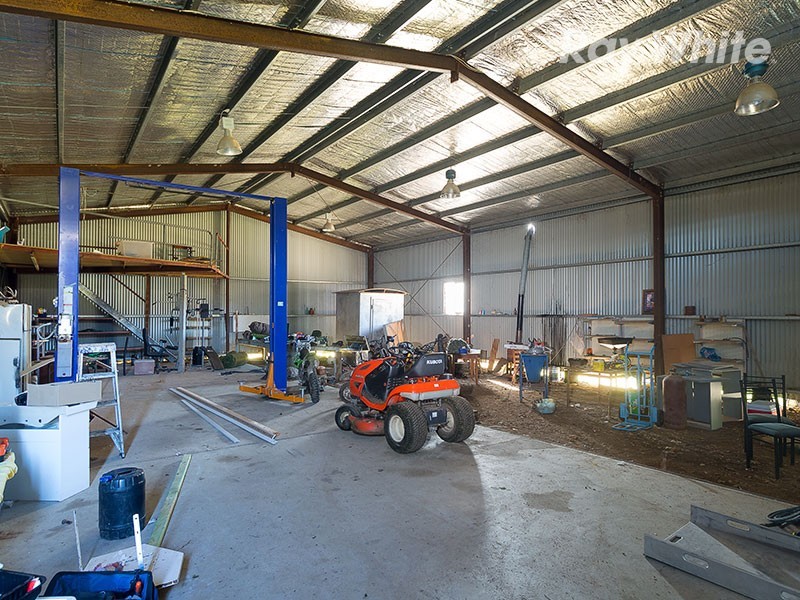 8078 Murray Valley Highway, Bullioh VIC 3700