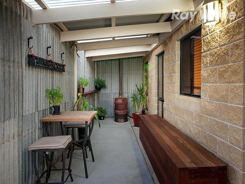 1/8 Murra Court, Kiewa VIC 3691