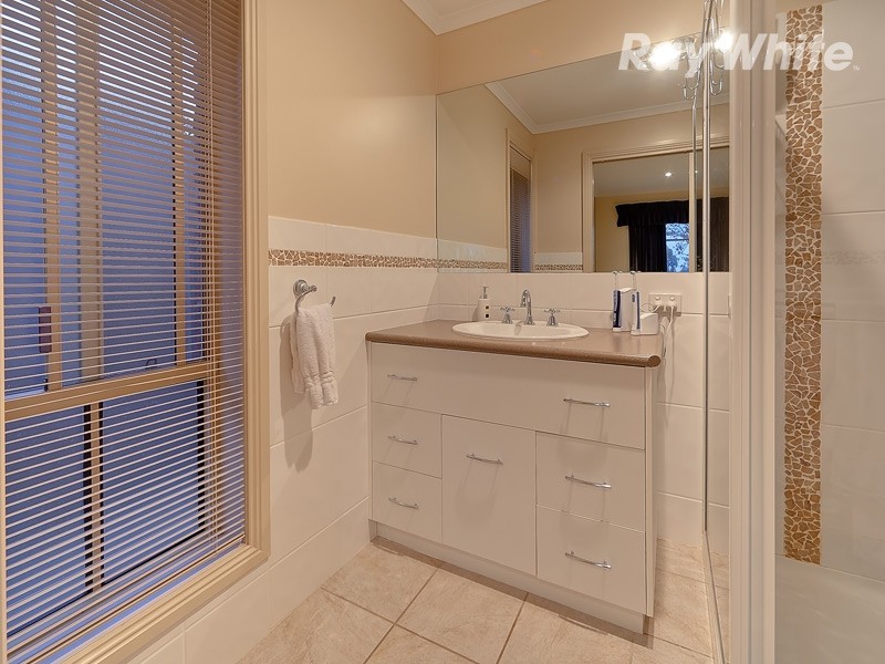 11 Flower Place, Wodonga VIC 3690