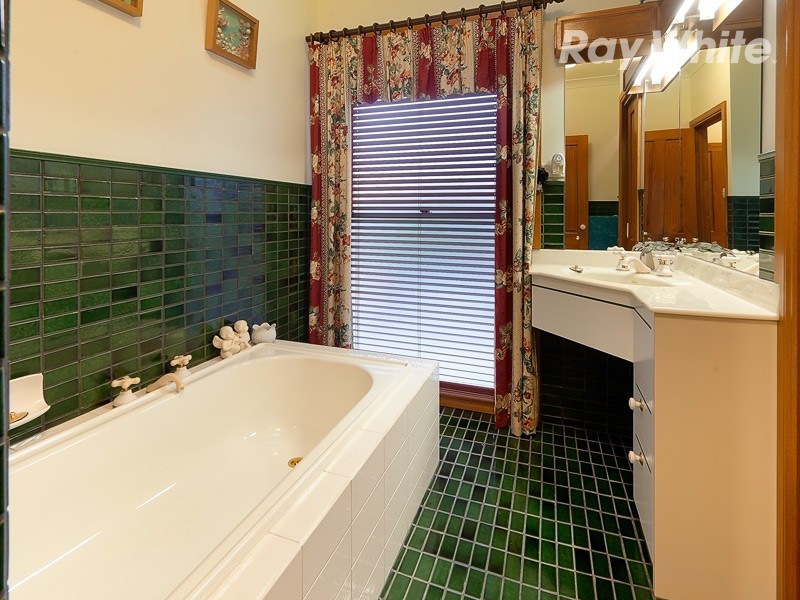 1 Lingford Court, Wodonga VIC 3690