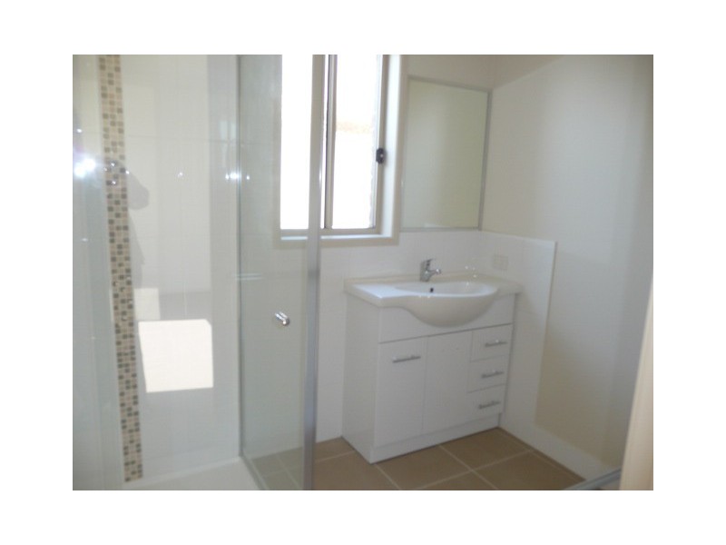 2/29 Derwent Way, Wodonga VIC 3690