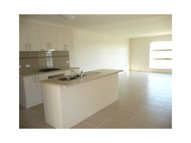 2/29 Derwent Way, Wodonga VIC 3690