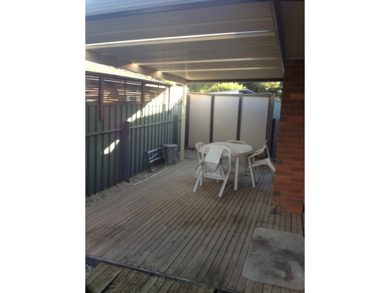 2/11 McMahon Place, Wodonga VIC 3690