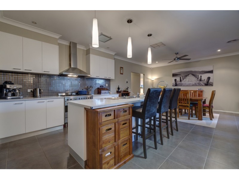 9 Oatlands Fairway, Wodonga VIC 3690