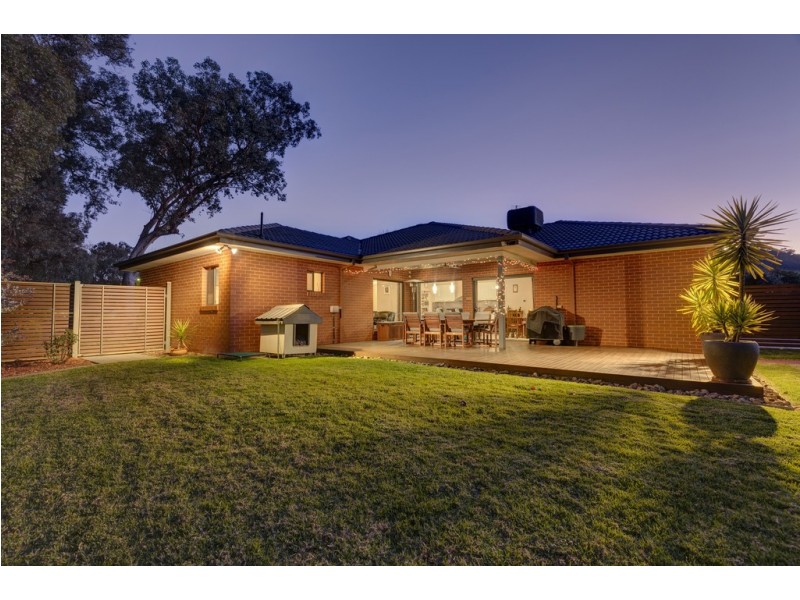 9 Oatlands Fairway, Wodonga VIC 3690