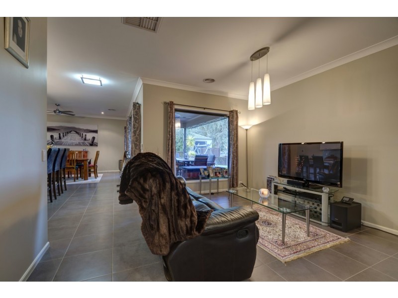 9 Oatlands Fairway, Wodonga VIC 3690