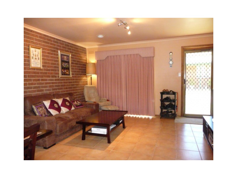 1/9 Park Street, Chiltern VIC 3683