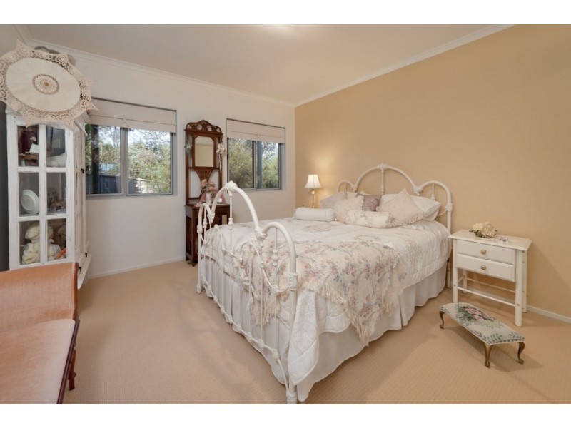 2/8 Caernarvon Court, Wodonga VIC 3690