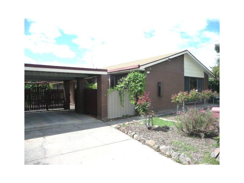 1 Garnet Circuit, Wodonga VIC 3690