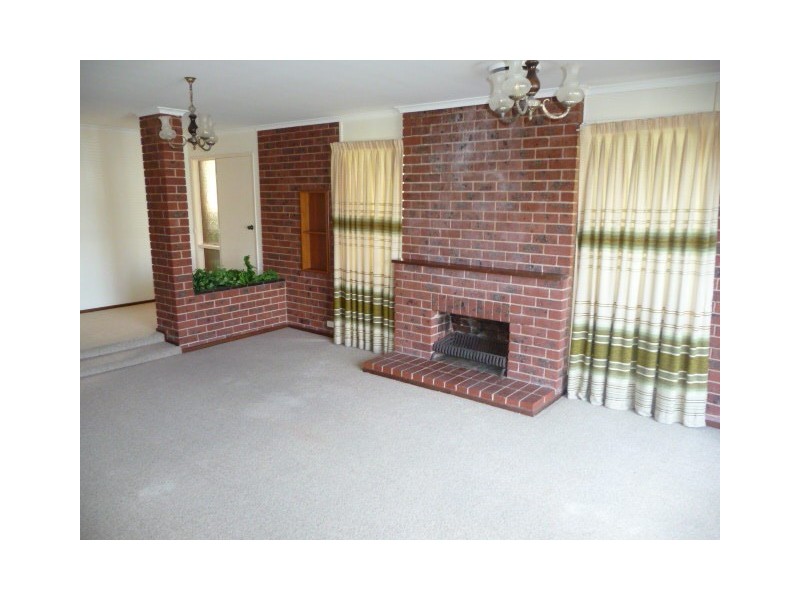 1 Garnet Circuit, Wodonga VIC 3690